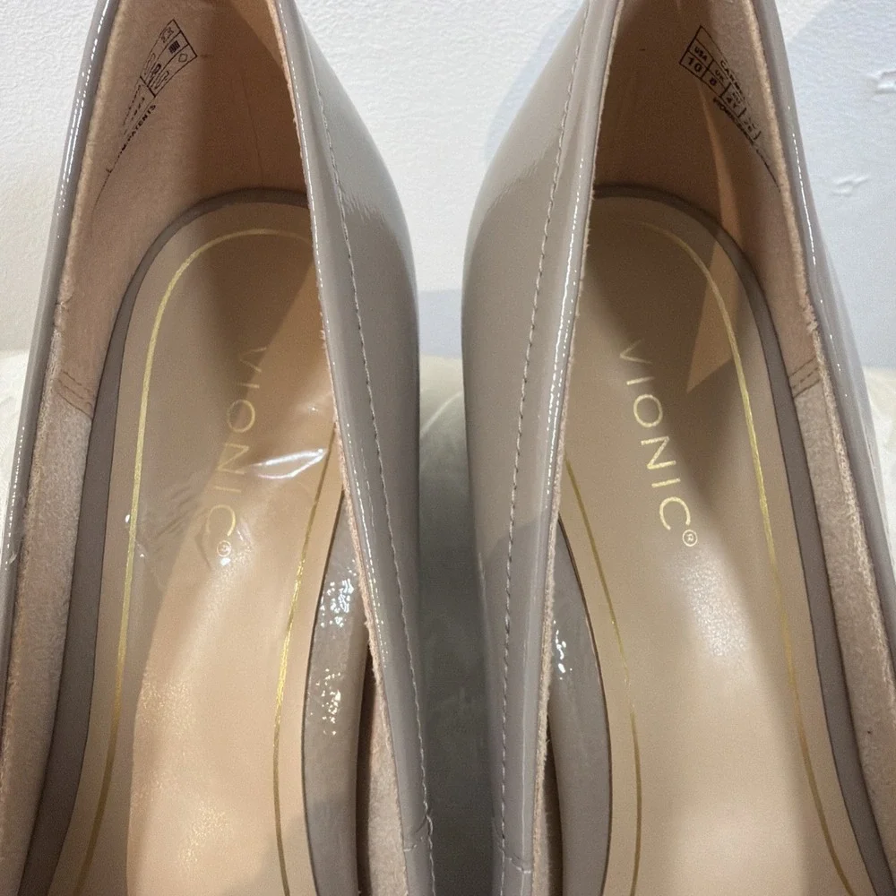 Vionic Carmel Round Toe Block Heels Tan‎ Nude Classic Pumps 10 Leather Comfort